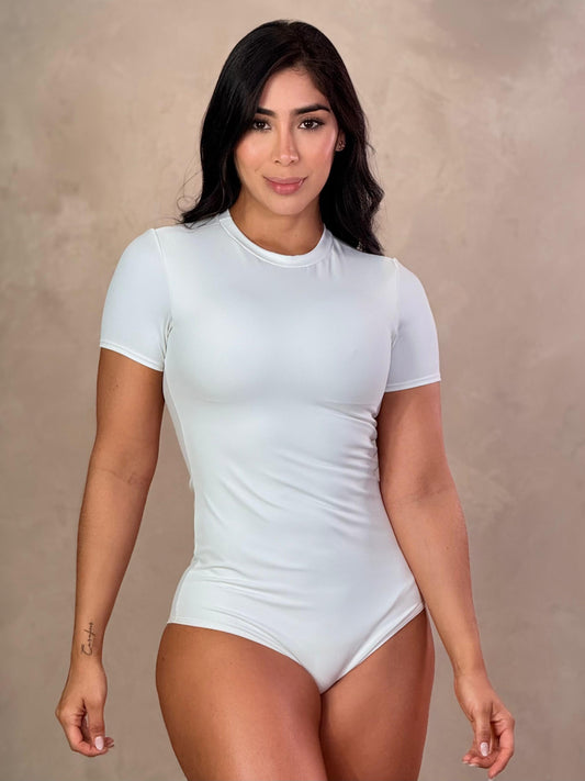 BODY ESSENCIAL MANGA CORTA